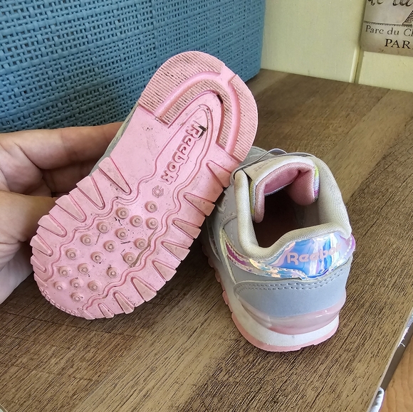 Toddler Reebok Step and Flash shoes - Picture 5 of 5